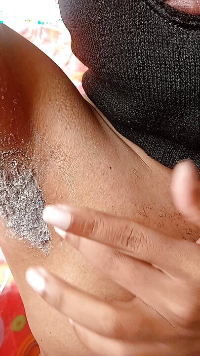 Shaving my armpits