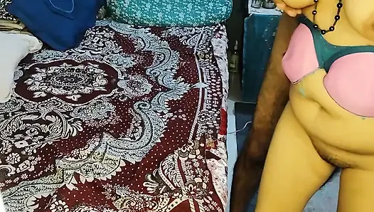Dewar Ji nay bhabhi ko bulakar hotal May chut May Dal Kat masti kiya