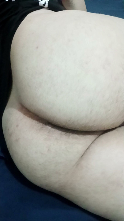 Look at this big and hot ass showing off