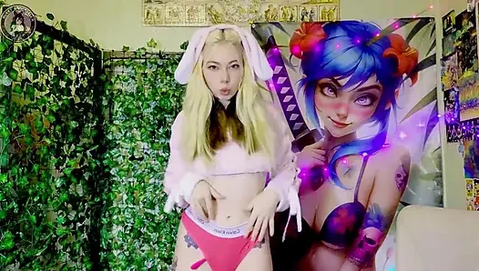 Bunny Dance and Blowjob