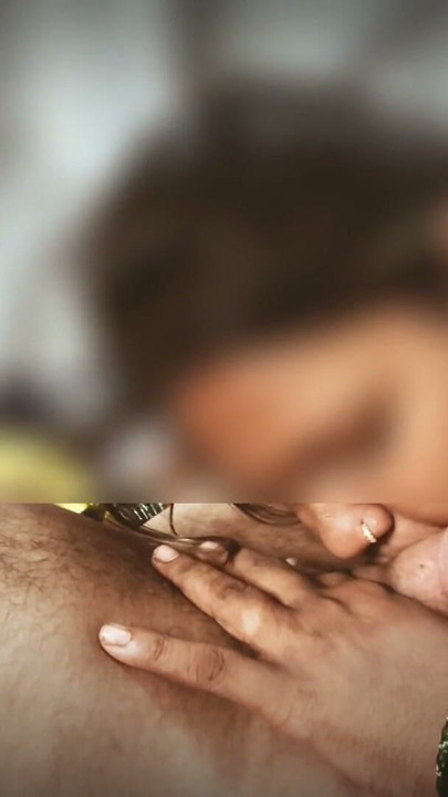 Jackson et sa jolie copine baisent dans sa chambre, gros seins, grosse bite, baise hardcore | Clip 1