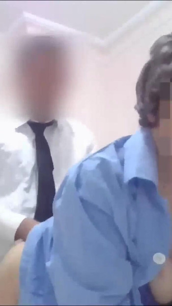 Snažan trenutak iz "Okul Temizlikcisini Siken ogretmen turski pornić"