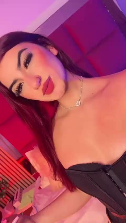 Do you like it like this or more sensual? 😉