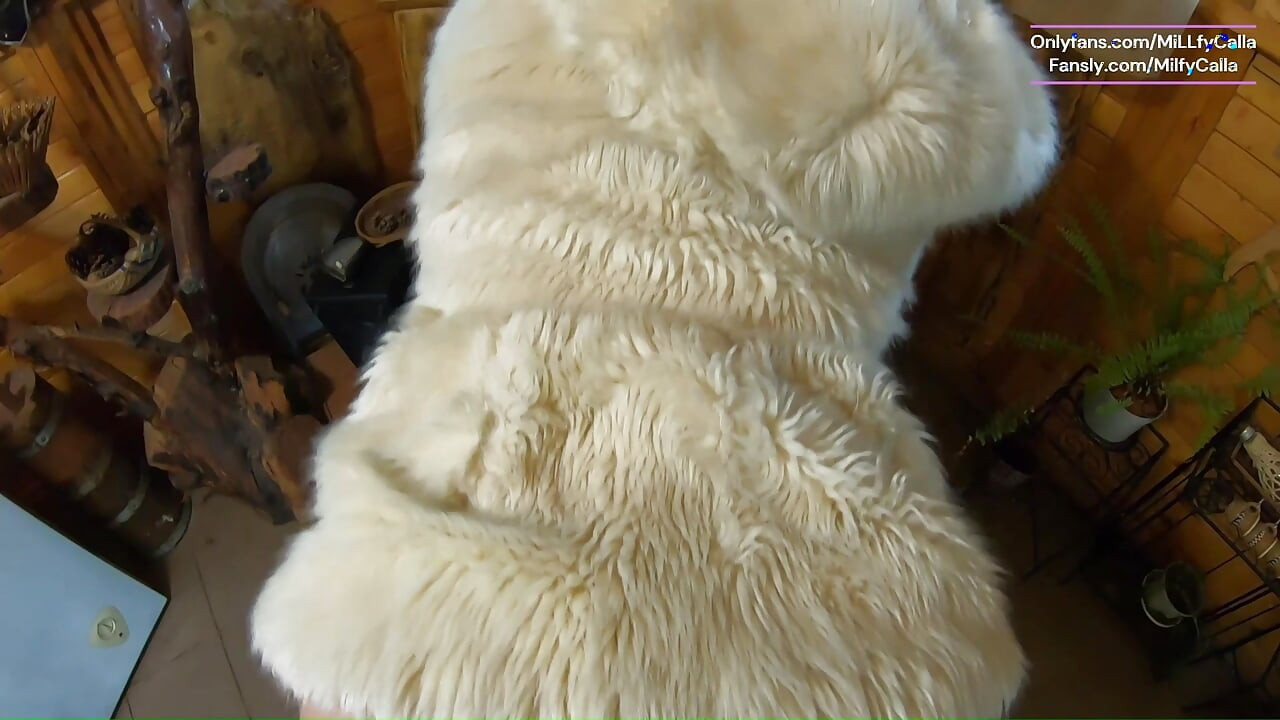 Lit romantique taquine en POV - une MILF solitaire rêve de slow passion