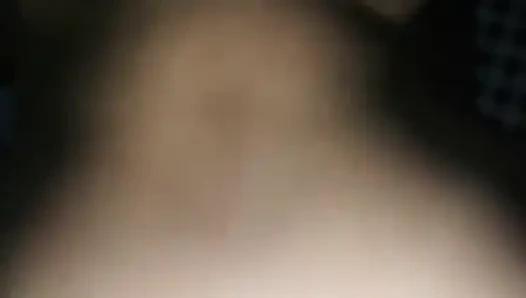 Yetenekli Brezilyalı yaramaz genç kızıyla çok ateşli sikişiyor