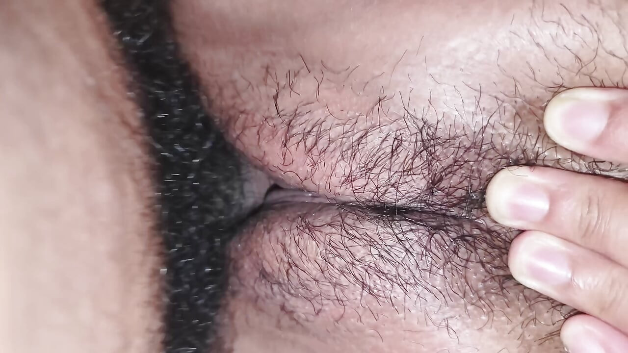 Η λεπτή γούνα Pussy είναι νόστιμη και τρυφερή