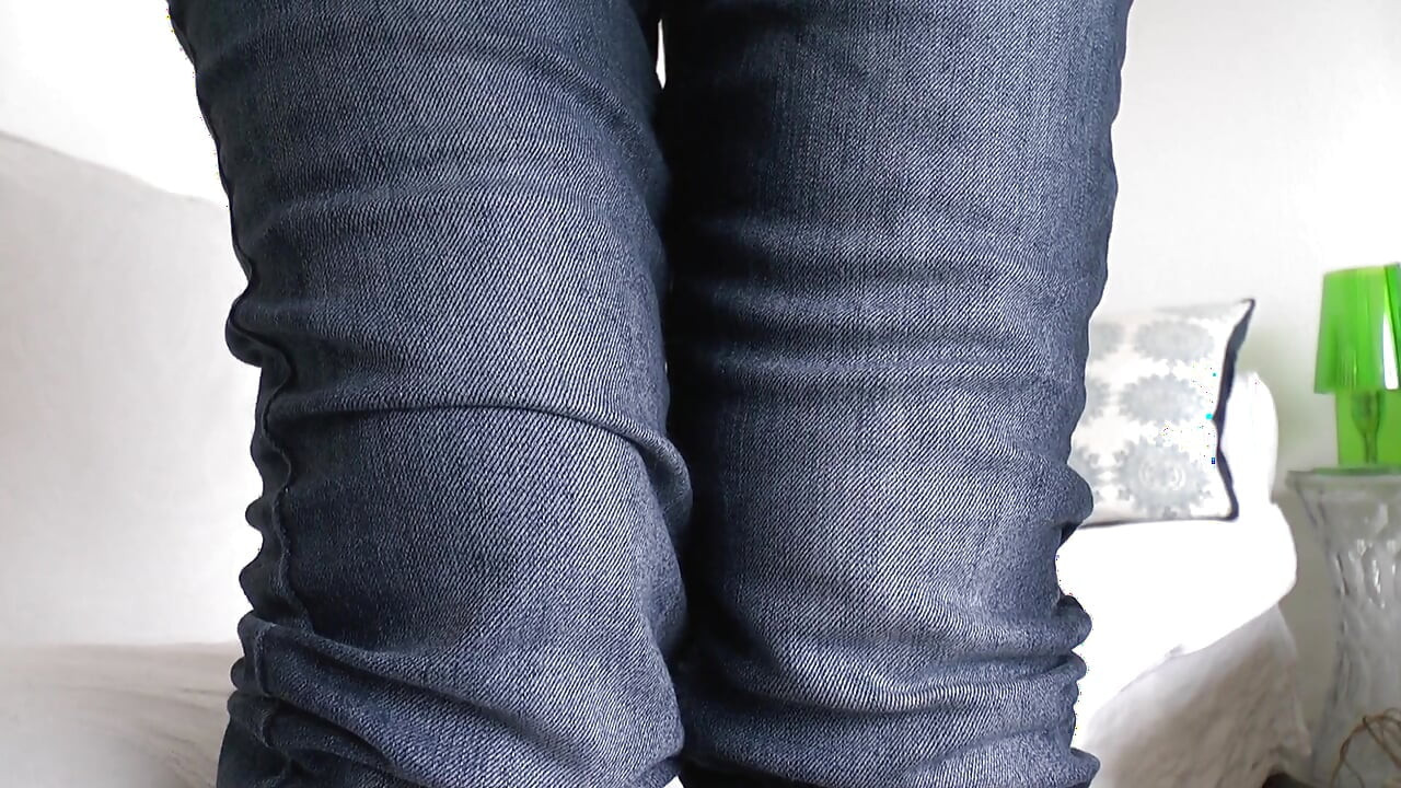 Porc adulmecat, astăzi ajungeți să-mi adulmeca șosetele împuțite și să mormăi tare, doamnă Victoria Valente!