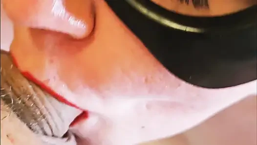 Alman iri güzel kadın xmaskedmomwifex sakso çekiyor ve sikiliyor