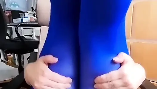 Huge MILF Ass. Even Bigger Mommy Milkers!