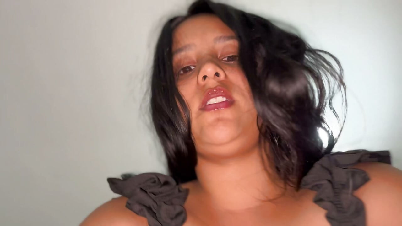 Do you want to masturbate watching my body? Imagine that I am on top of you