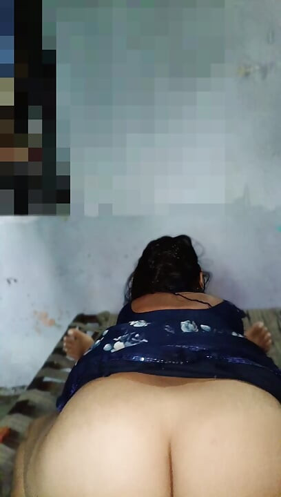 Khoobsurat Kali sadi mein meri bhabhi Badi khubsurat bhabhi ki moti gand land chusa kar mere land per bithakar ke bhabhi ki chudai ki meri s