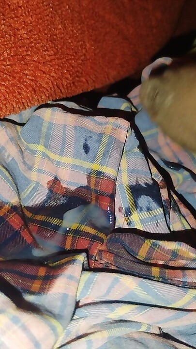 Наслаждаюсь моим мясистым хуем