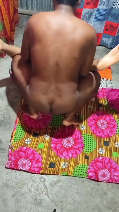 Fängslande ögonblick från "MIN fru min bhabhi och jag nya video njuter"
