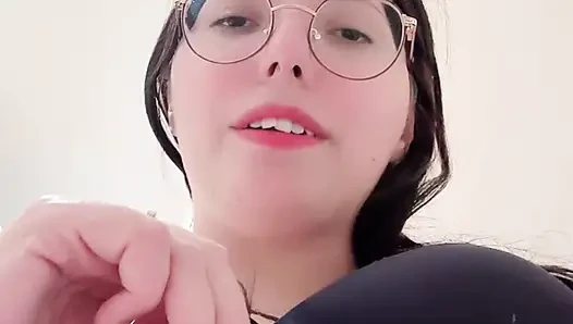 Bütünlü porno, kız arkadaşın seni dinliyor ve ödüllendiriyor