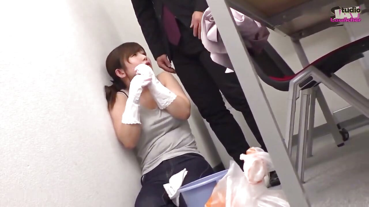三十位勤奮的女人把工作熱情轉化成難以抗拒的職場激情 - 09