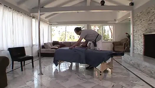 Dua payudara besar alami untuk mencari sperma