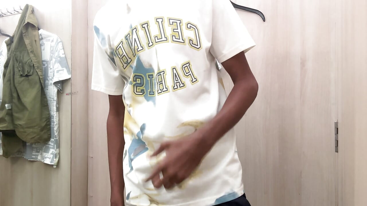 Indian shemale giving blowjob