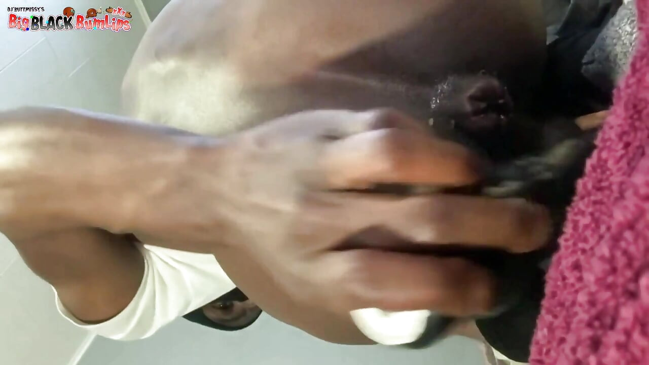 ผิวดําโดนเย็ดตูดสําหรับ Xmas! นําแสดงโดย Dj Buttpussy