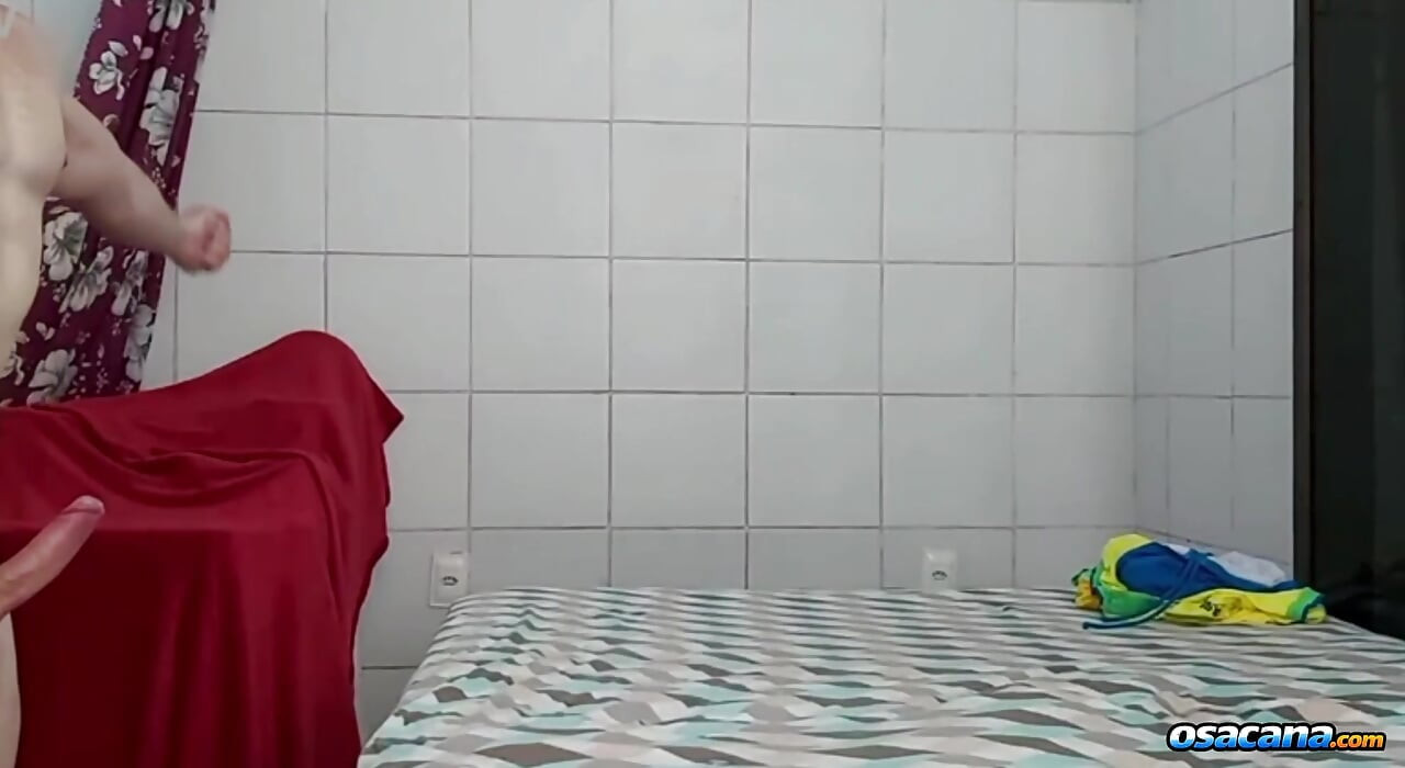 זיינתי את השכנה המבוגרת והכרחתי אותה לשתות את הזרע