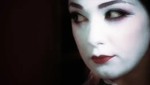 Mai bailey muasin semua pria yang di balik tikarnya