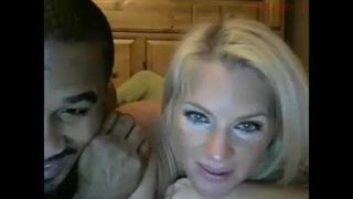 Amador milf anal com marido na webcam