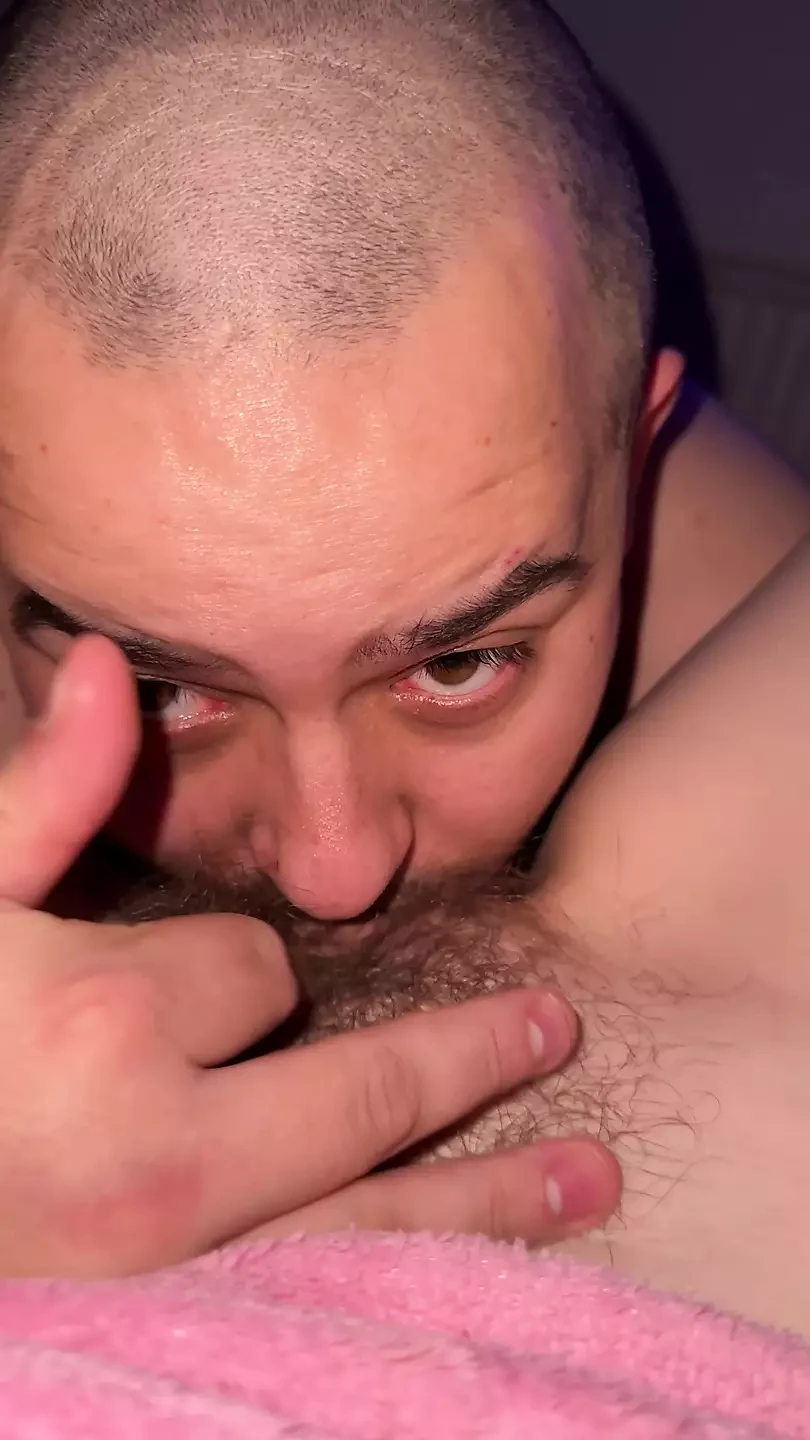 Teamfreeki eating out pussy close up 1