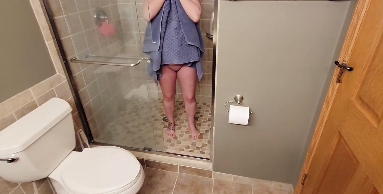 Stepson, Please Do! Pregnant Stepmother Fucks Teen