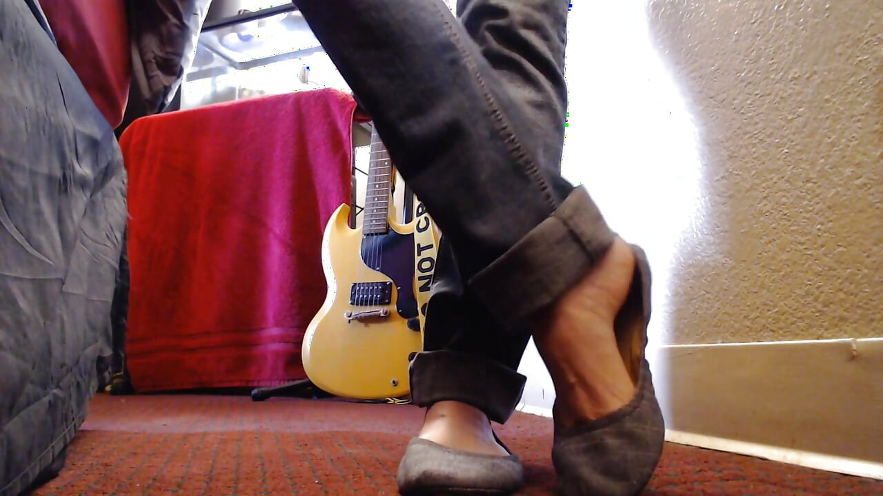 Gray Curly Ballet Flats Shoe Play