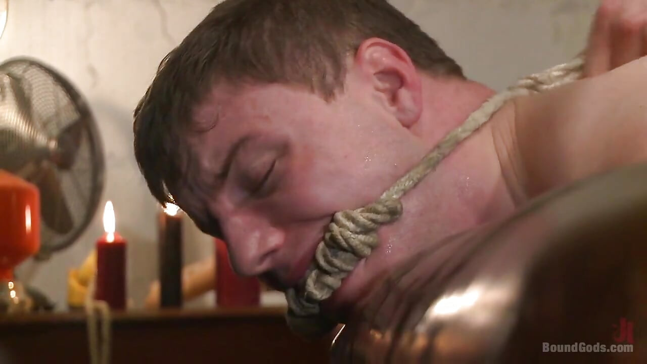 The creepy handyman series - the battle of the giant cocks