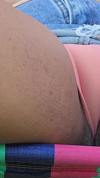 Powerful moment from "That's why I love to stand with my legs open: breeze"