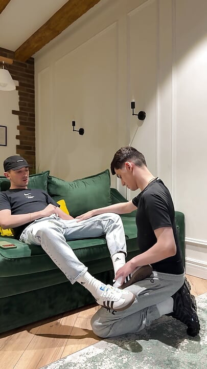 Futai gay cu fetiș sexy