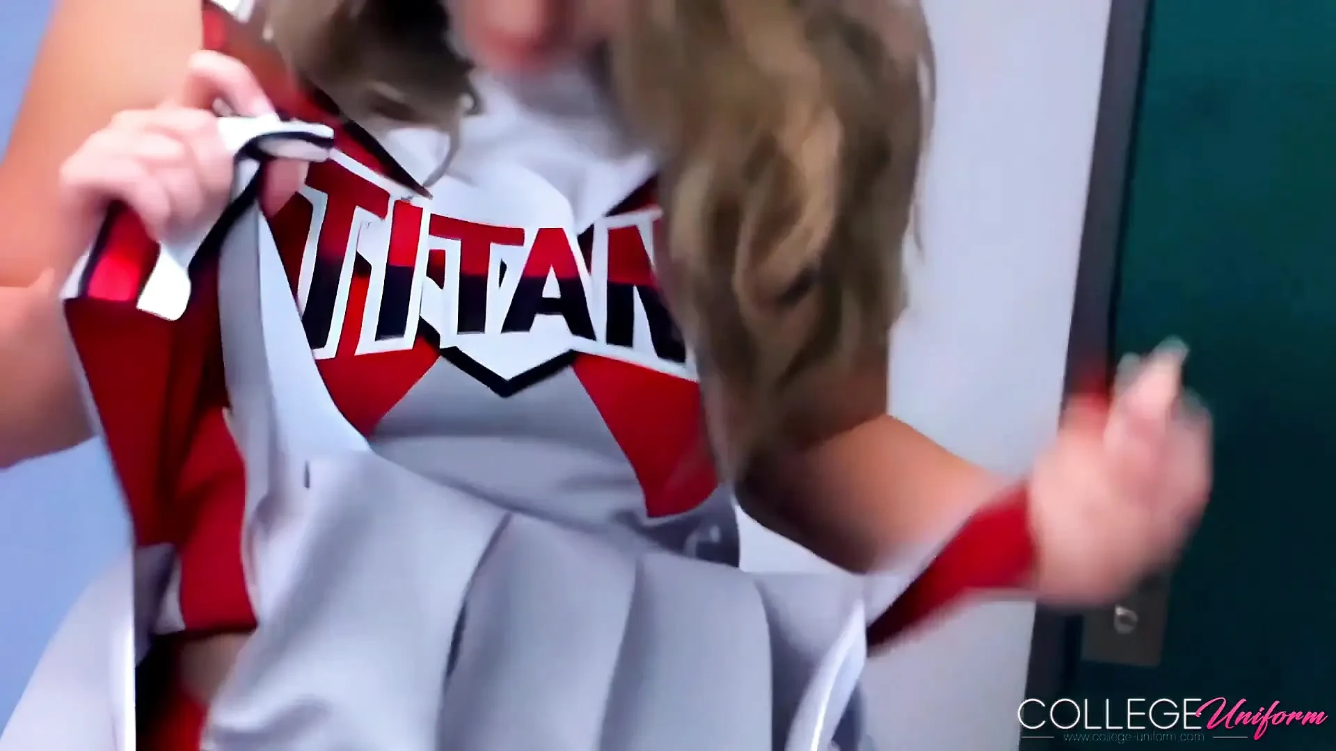 Cheerleaders Featuring Candice Collyer, Fiona G