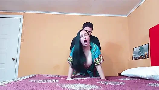 I found an Indian aunty alone at home and fucked her from behind.