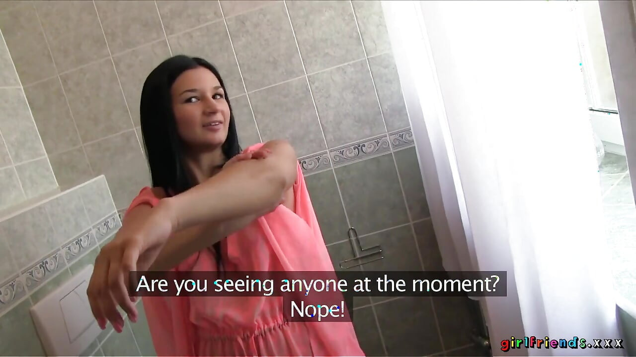 Iubite XXX - Sexy Euro Keira și Nikky Chat Despre unghii și relații înainte de lins de pizdă în interior