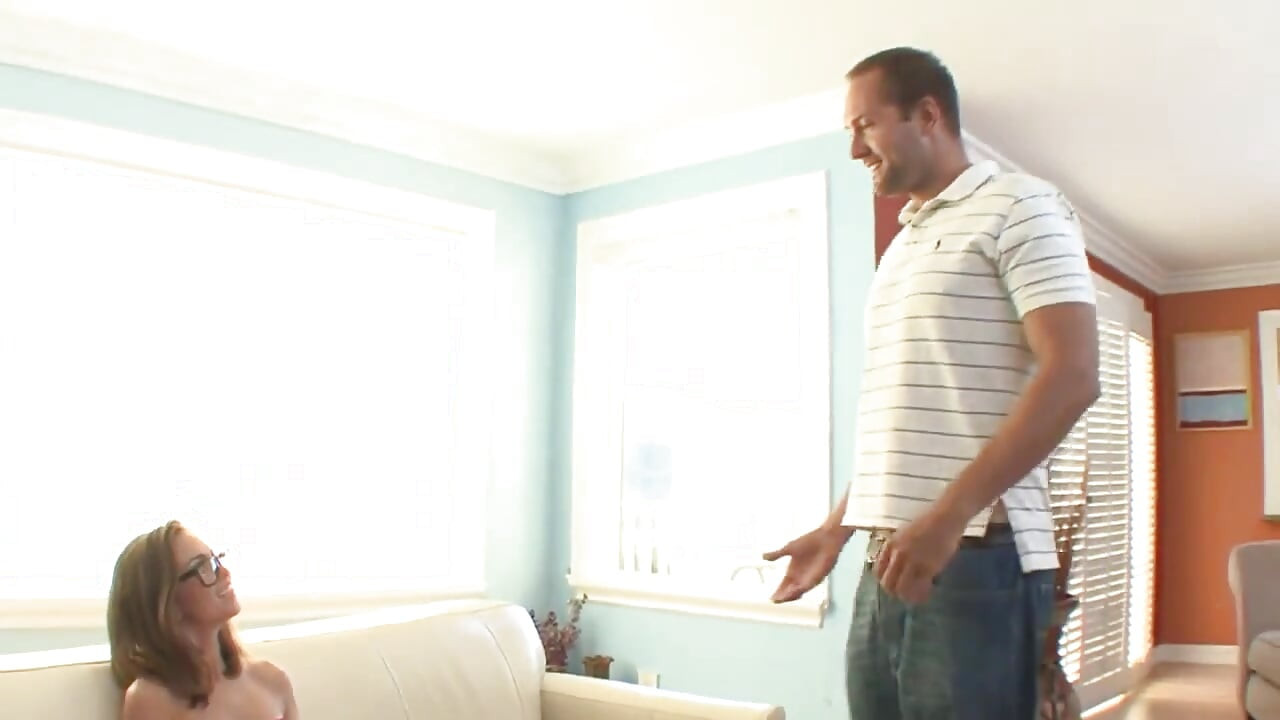 Riley Reid 接下一根巨大的巨屌