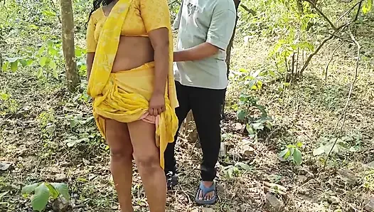 Adik iparku masukin pisang ke dalam pantatnya di hutan, anty si cewek telugu lagi asik ngentot