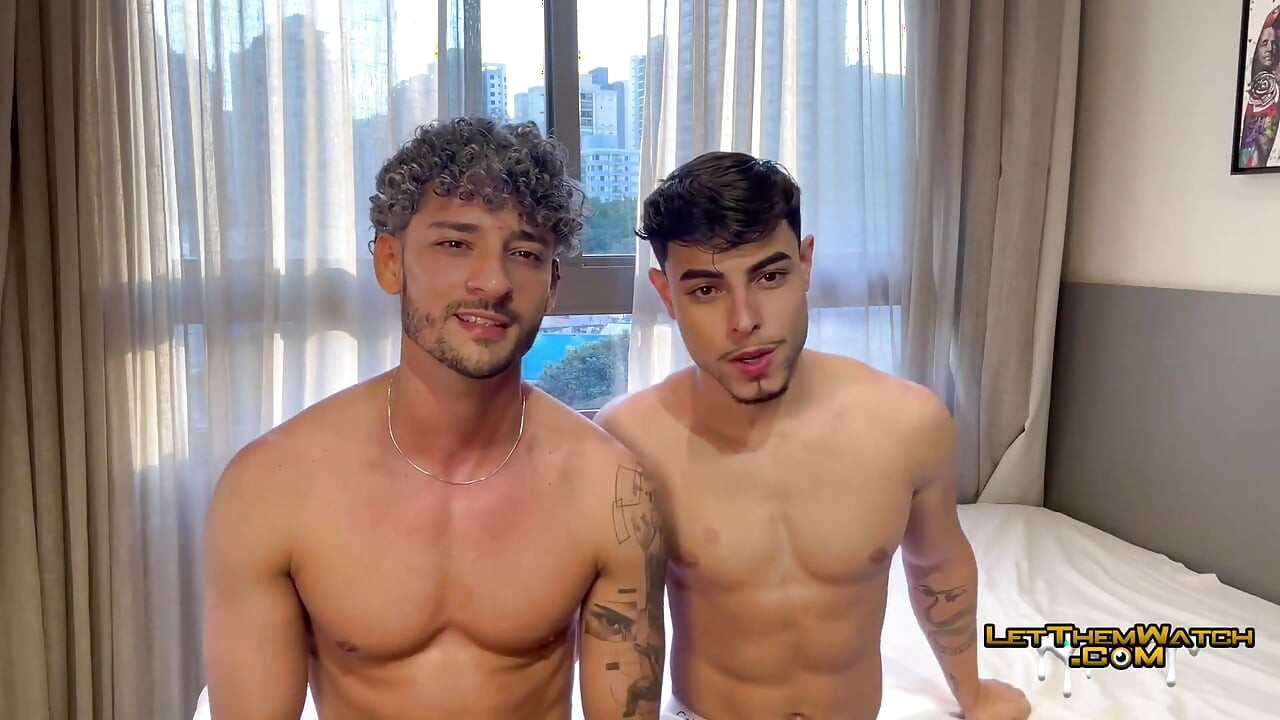 Xl pula monstruoasă fute un micuț twink fără prezervativ cu sex anal dur