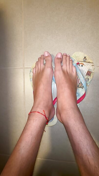 My dirty feet up close