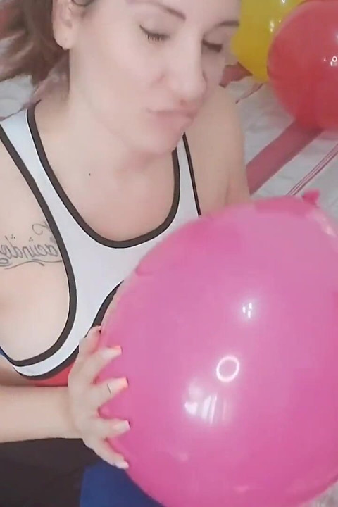 Video tùy chỉnh cho một người theo chủ nghĩa tôn sùng Looner