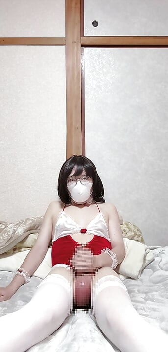 Santa femboy masturbasi