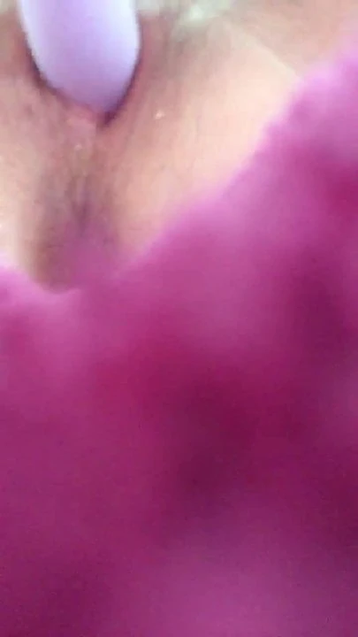 Squirting with dildo