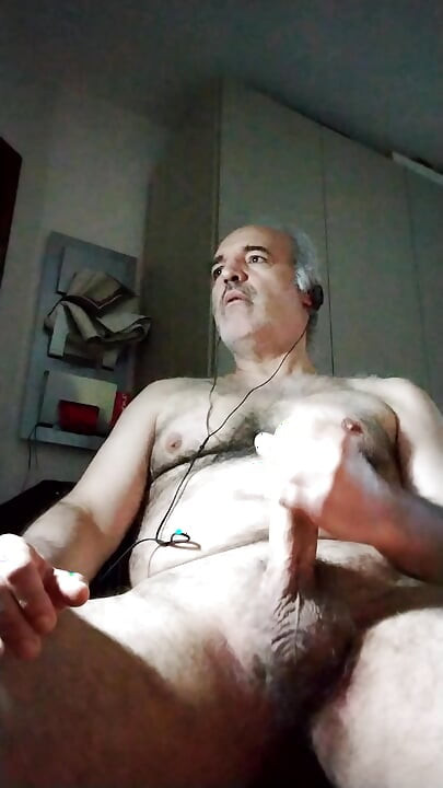 Veliki izljev sperme za tebe, moj prijatelju