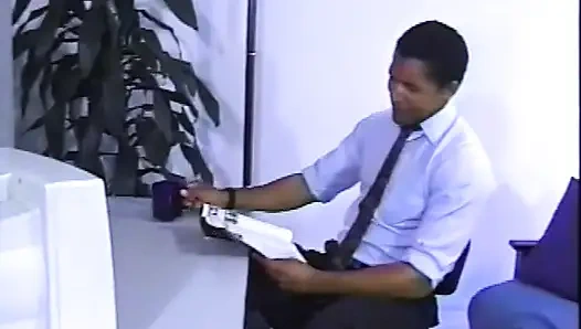 Çok klasik anal ırklararası üçlü grup seks