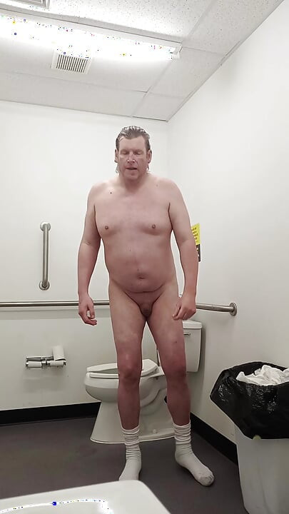 Lee Przybylowicz does some cleaning