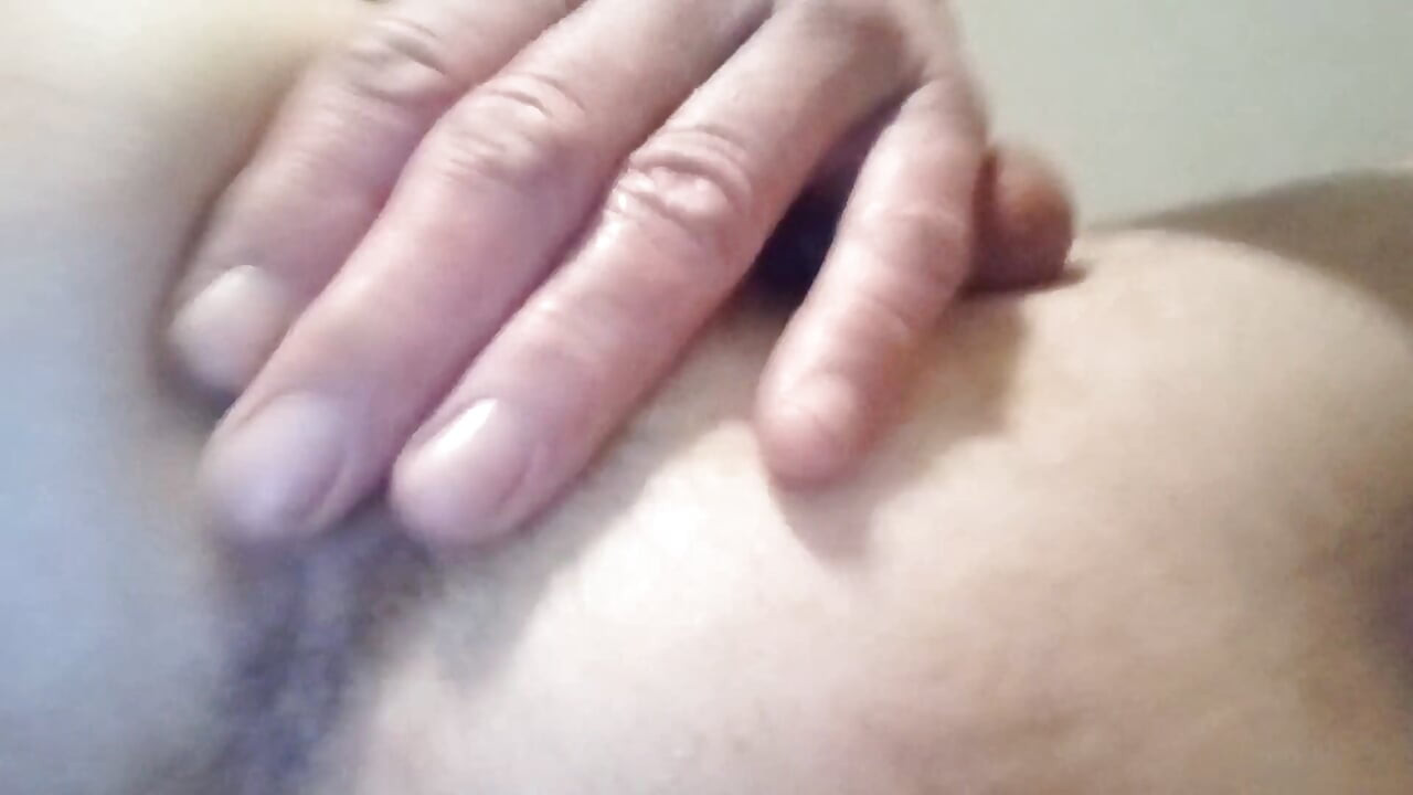 Rubbing & Playing with My Pale Arsehole
