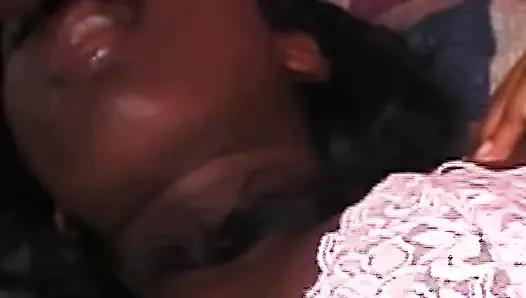 Cewek cantik kulit hitam lagi asik seks threesome habis-habisan - aksi lesbian di pesta seks sampai dicrot di dalam