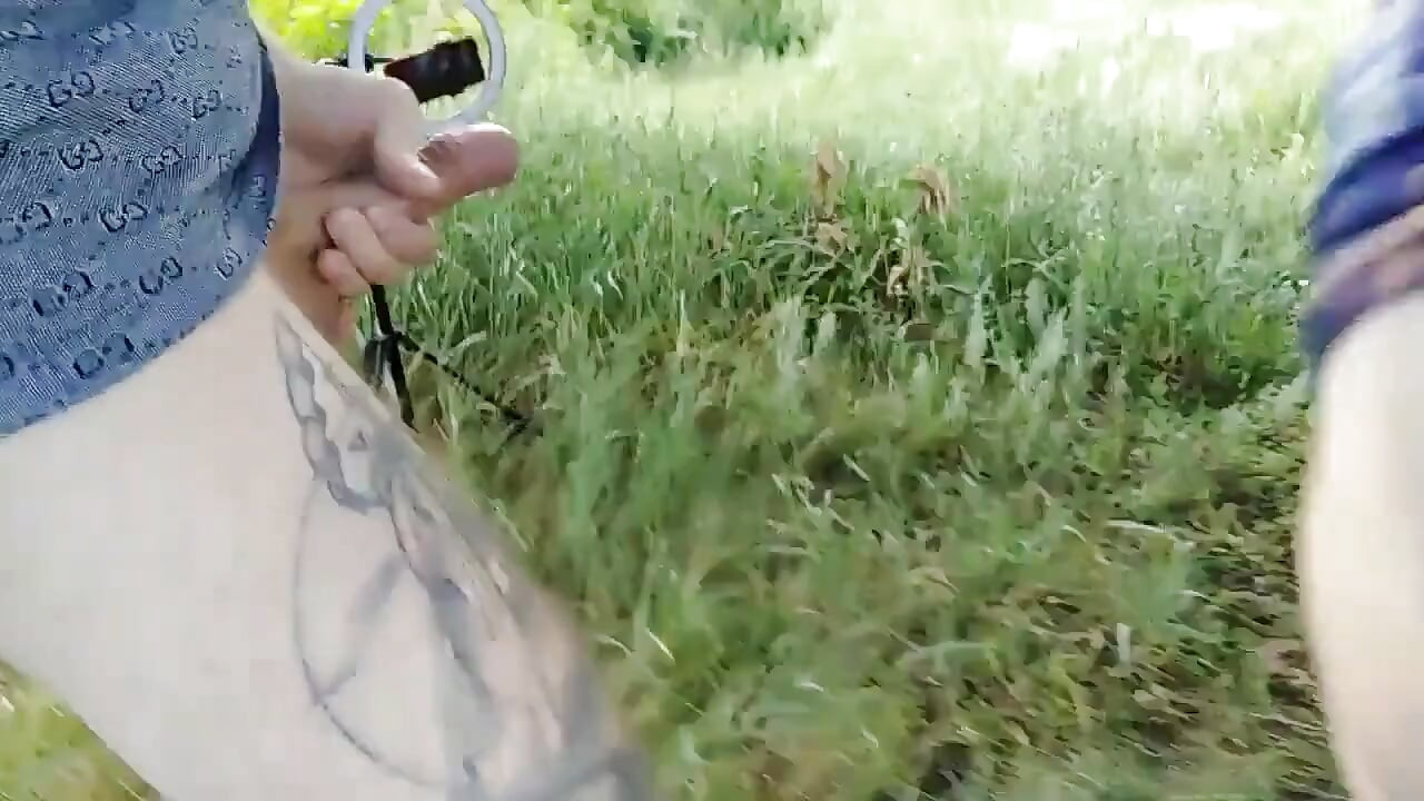 Sex under a tree and masturbation with squirt
