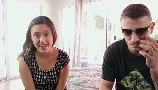 Молодая и сладкая Teenie в лапах развратных мужчин