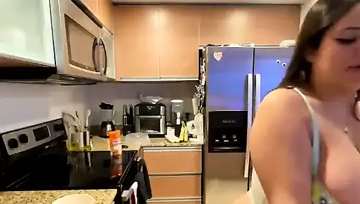 Live Stream with Dani Valentina