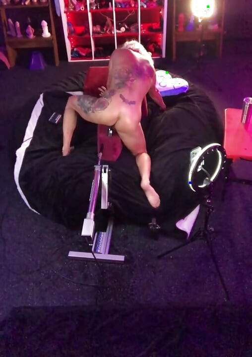 Hot Blonde Testing Out Her New Depth Trainer